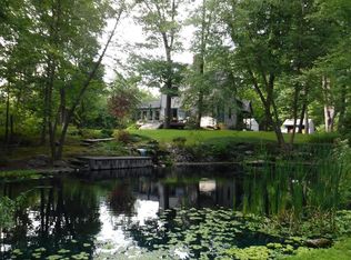 146-148 Old Sunderland Rd, Montague, MA 01351