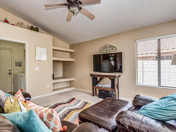 4th image of 2106 E Palomino Dr