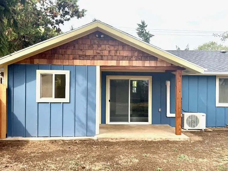 311 Alva Park Dr — Photo 2