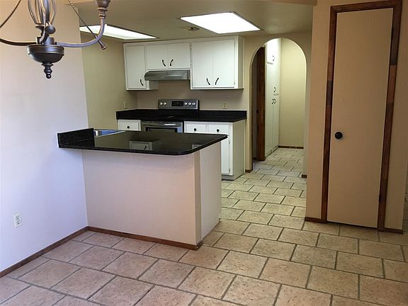 2nd image of 789 E 24th St APT D