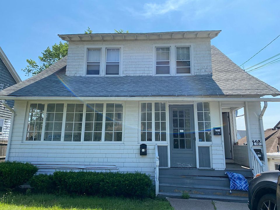 1st image of 10 Fairlawn St #2