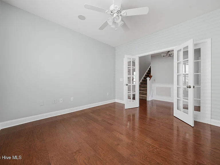 5028 Lagan Ct — Photo 8
