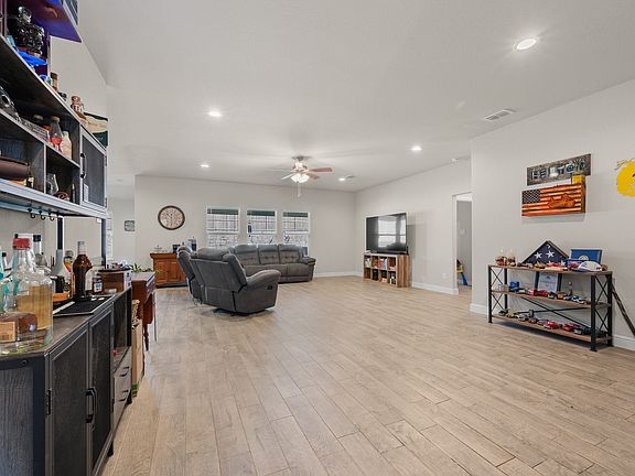 5th image of 708 Golden Gate Park Rd