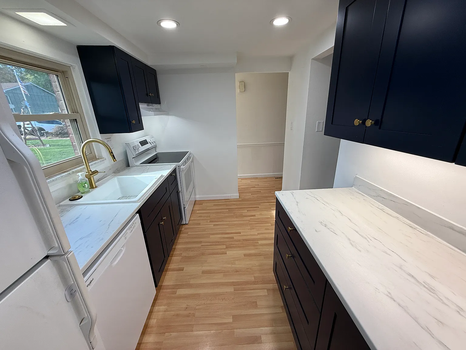 111 Roberts Dr — Photo 4