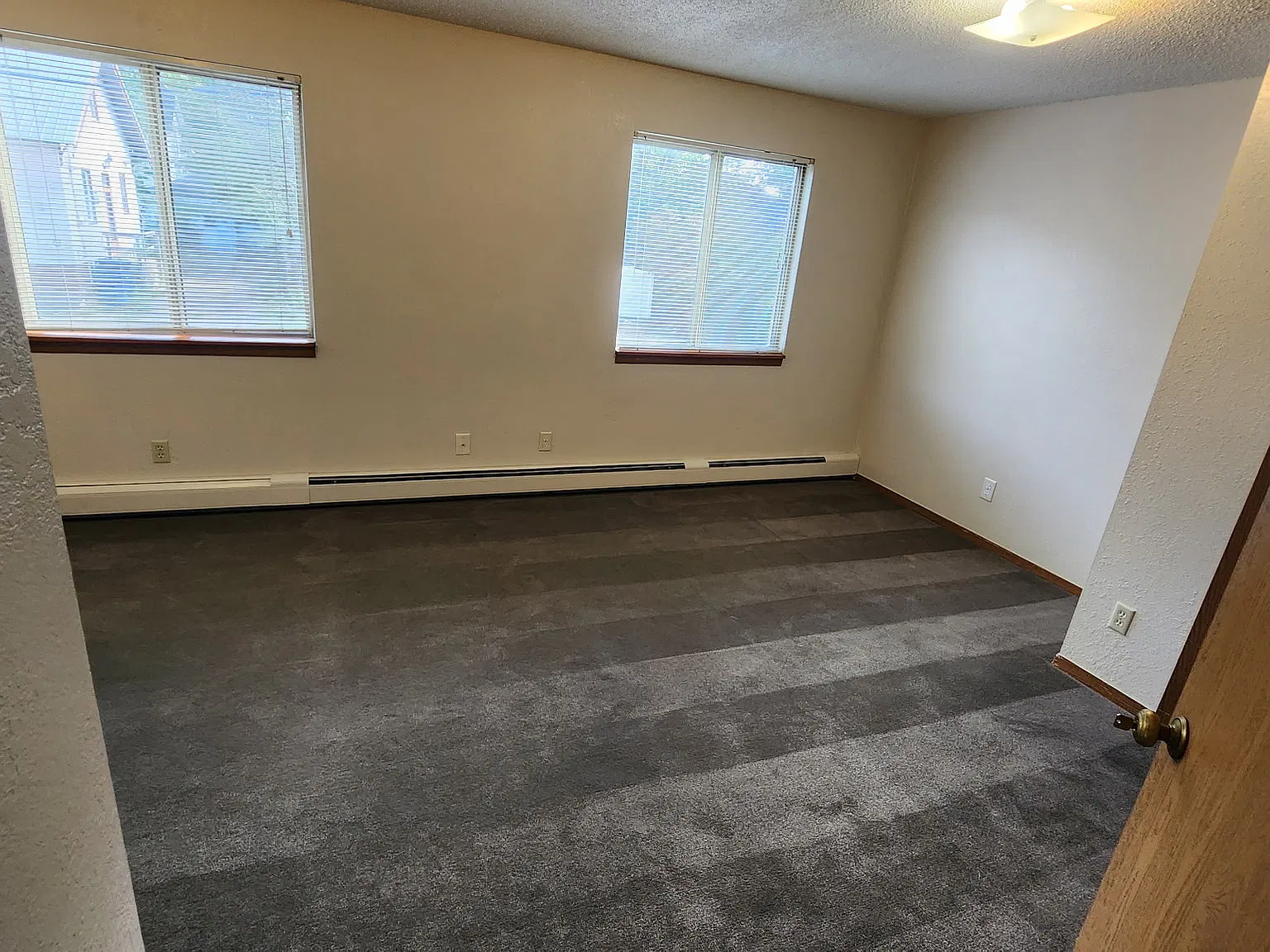 2 bed, 1.5 bath, $1,150 — Photo 4