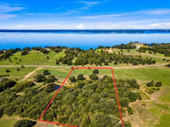 101 Admiral Shores Dr, Streetman, TX 75859