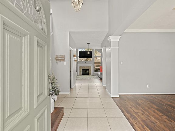 3rd image of 25406 Myrtle Spgs