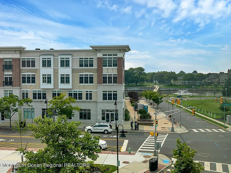 601 Heck St #304 — Photo 3