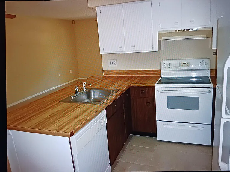415 Archer Rd SE — Photo 4