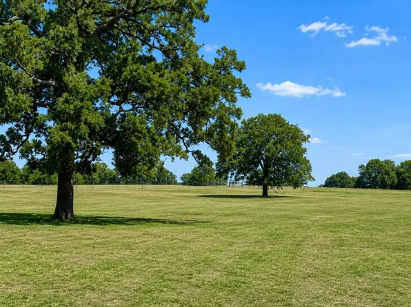 1583 S Us Highway 77, Giddings, TX 78942