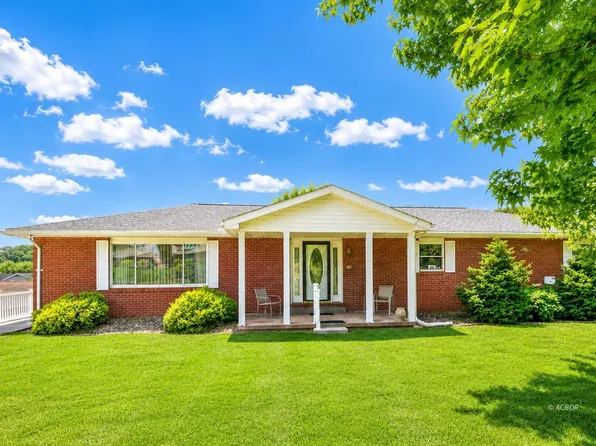 511 Debbie Dr, Gallipolis, OH 45631