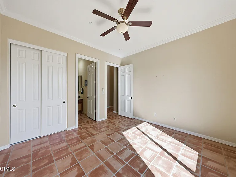 2129 W Legends Way — Photo 28