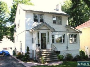 125 Howland Ave, Teaneck, NJ 07666