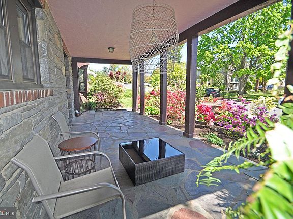 5th image of 522 Brookfield Rd