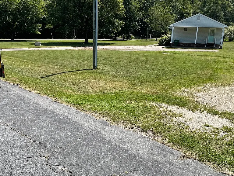 2425 Old Hanover Rd — Photo 24