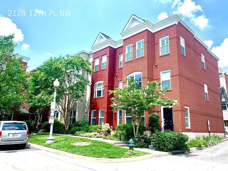 2128 12th Pl NW — Photo 1
