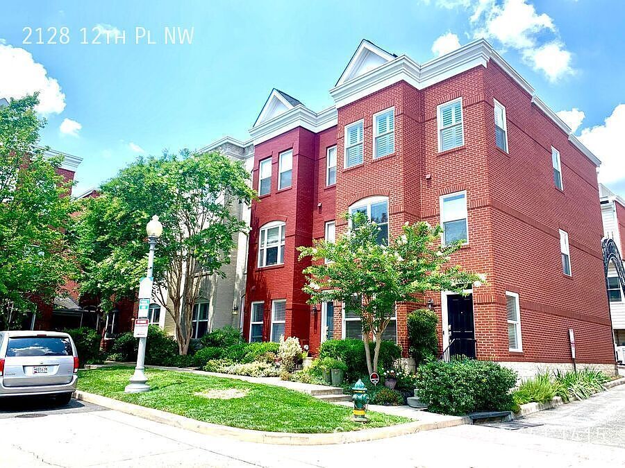 1st image of 2128 12th Pl NW