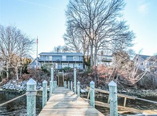 11 Narrows Rd, Narragansett, RI 02882