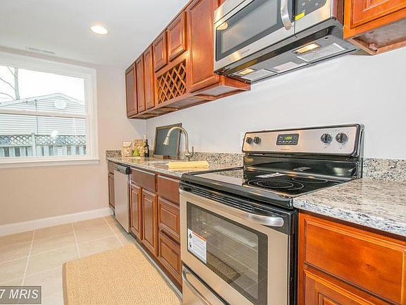 5th image of 112 Buckingham Dr