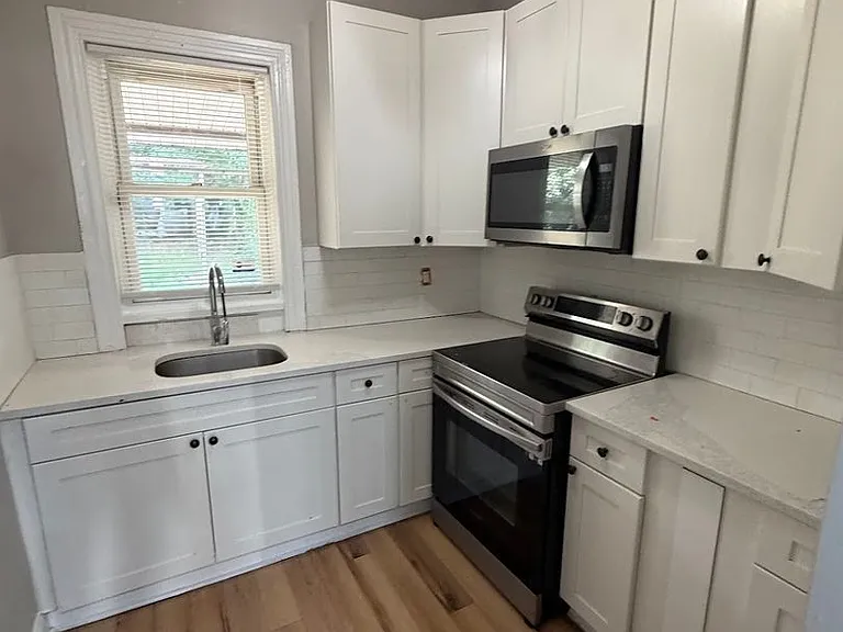 317 Wunder St — Photo 1