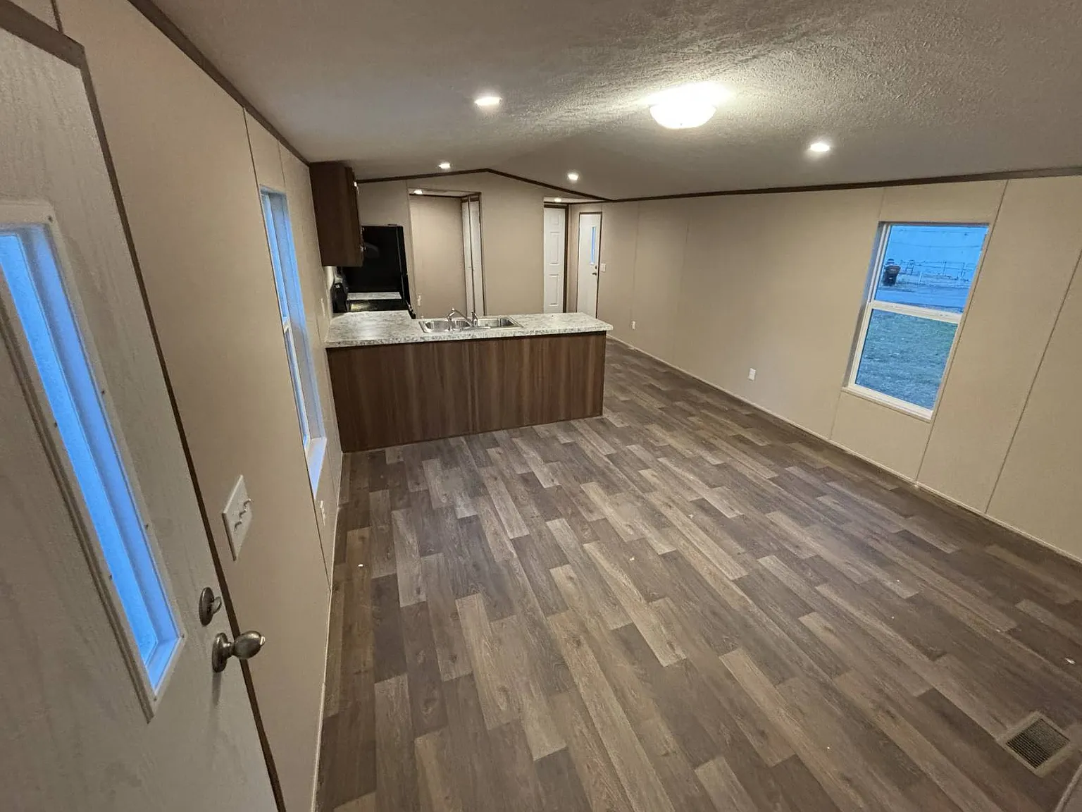 3212 Plateau Dr — Photo 4