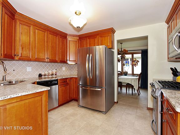 5th image of 12247 Forestview Dr