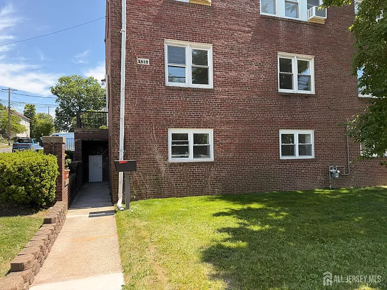 1020 Raritan Ave — Photo 28