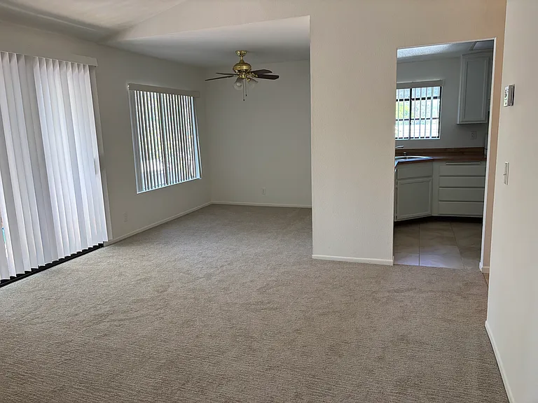 1095 Shadowridge Dr — Photo 4