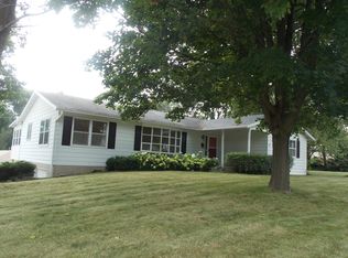 304 W Pine St, Lake Mills, WI 53551