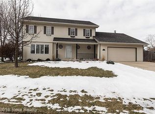 4623 Elm St, West Des Moines, IA 50265