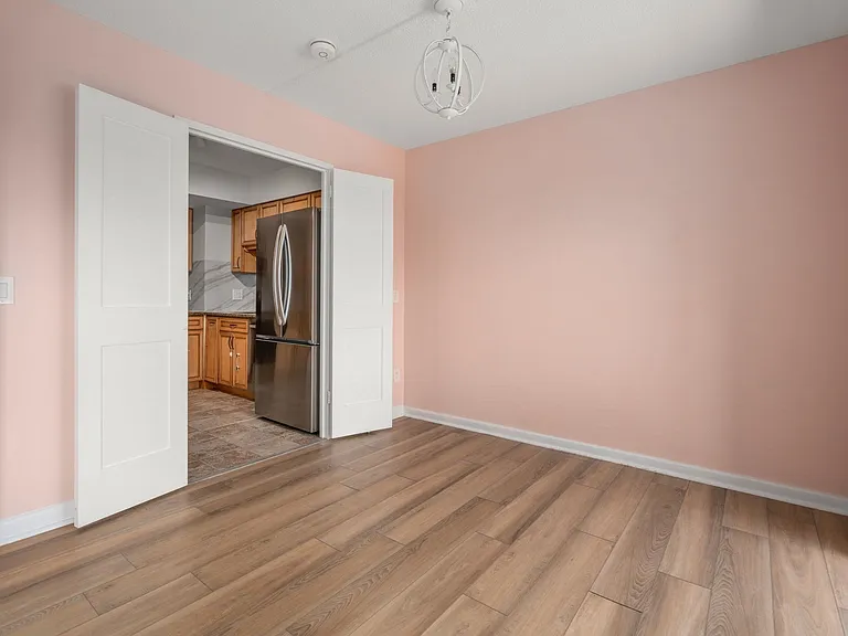 250 Hammond Pond Pkwy #609N — Photo 13