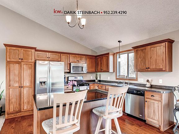 2nd image of 12009 Urbank Cir NE