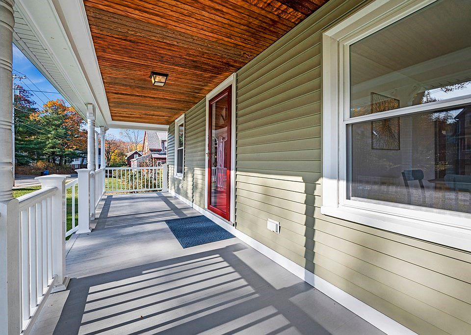 210 Oak St, Wakefield, MA 01880 Zillow