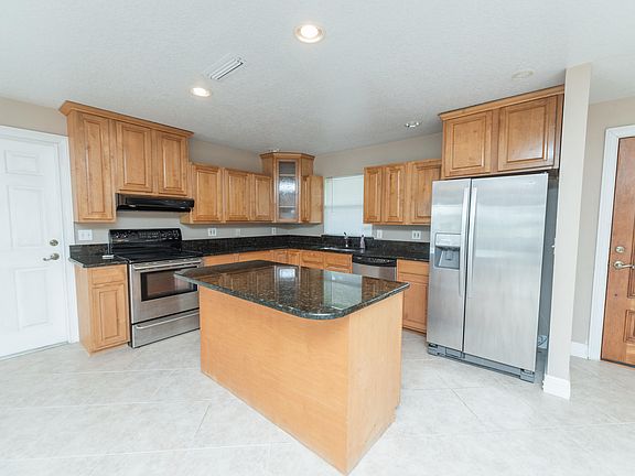 3rd image of 240 Jacala Dr