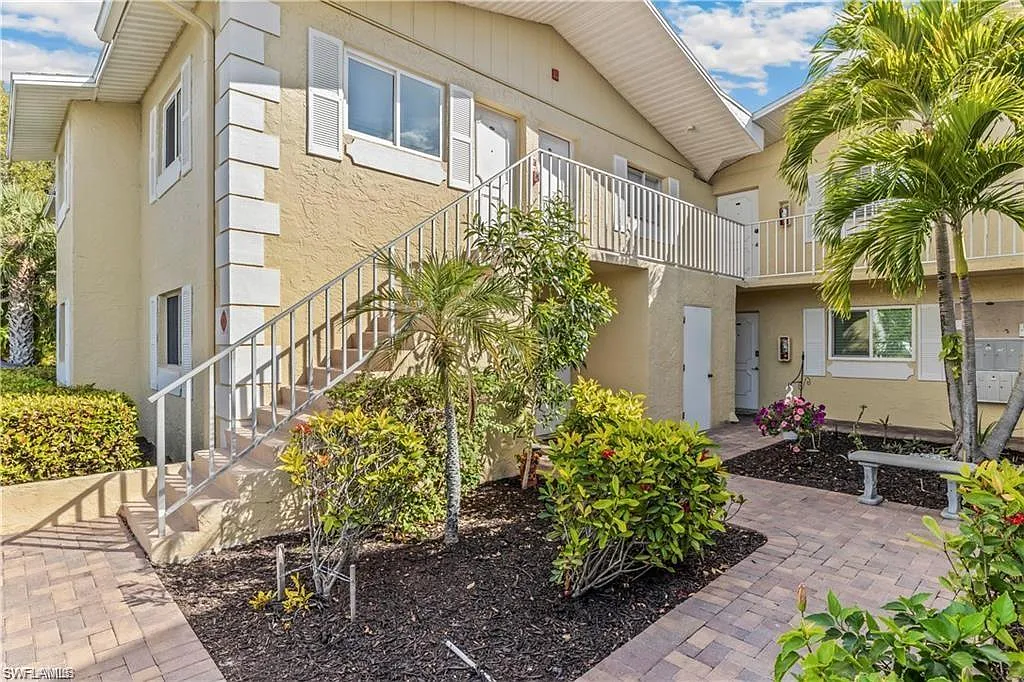 1 bed, 1.0 bath, 562 sqft, $1,150 — Photo 1