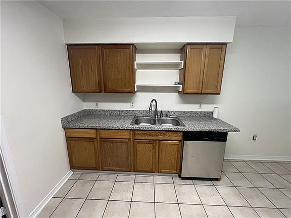 3rd image of 2312 Stander Pl