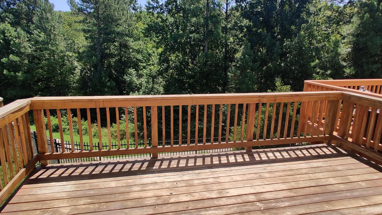 4 bedroom townhome with garage — Photo 3