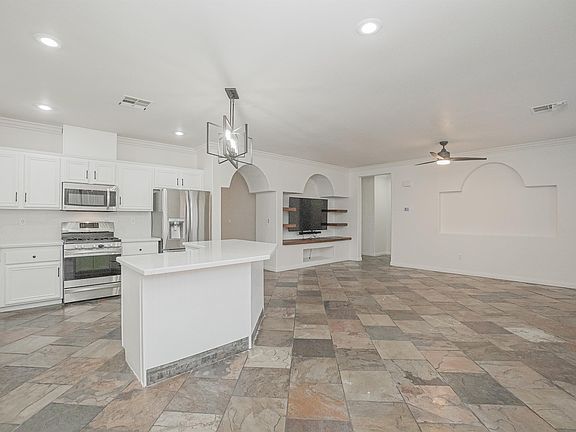4th image of 2313 Saddlebill Ct