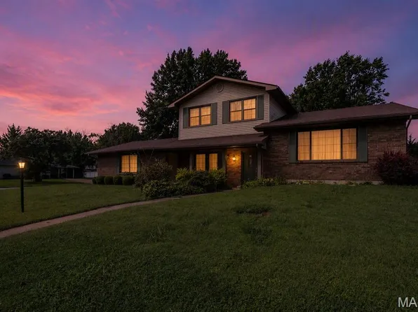59 Stacy Dr, Fairview Heights, IL 62208