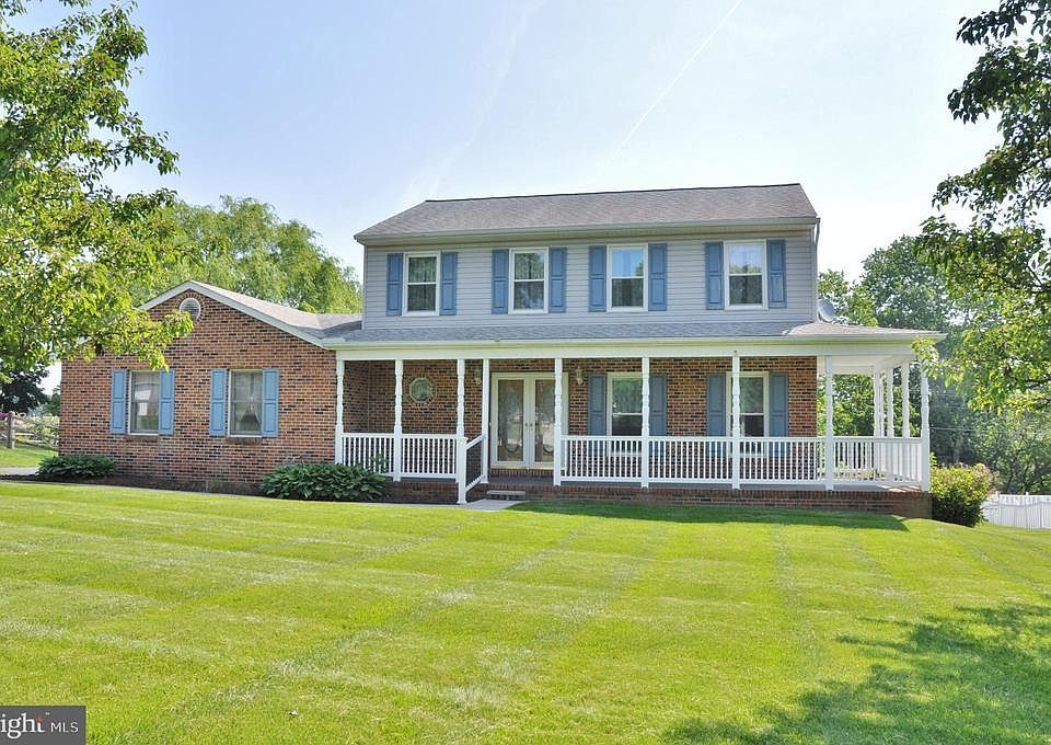 1st image of 105 Penny Ln