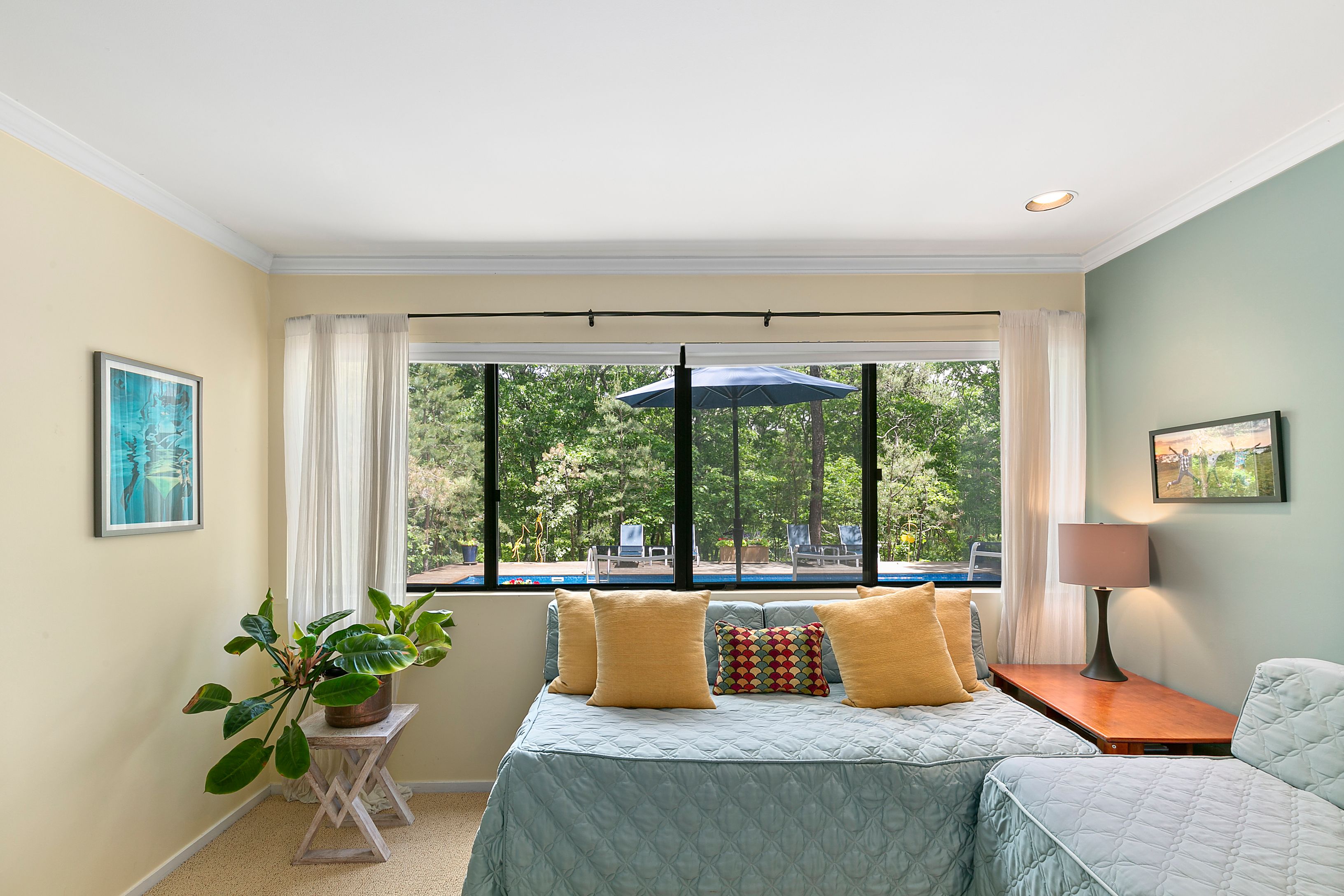 29 South Breeze Dr, Wainscott, NY 11937 Out East