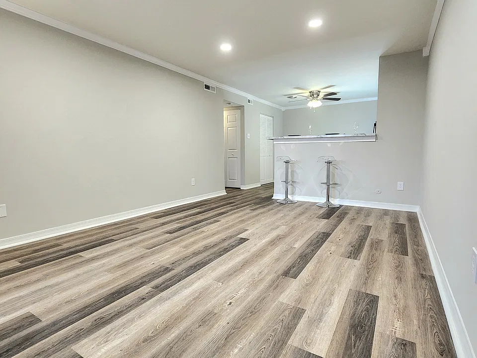 Kensington West Apartments