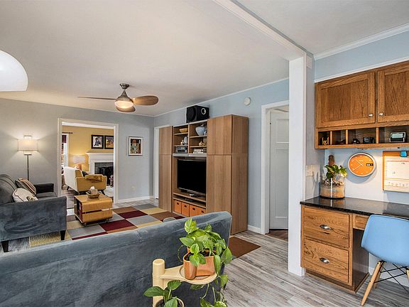 5th image of 2506 Carlyle Dr