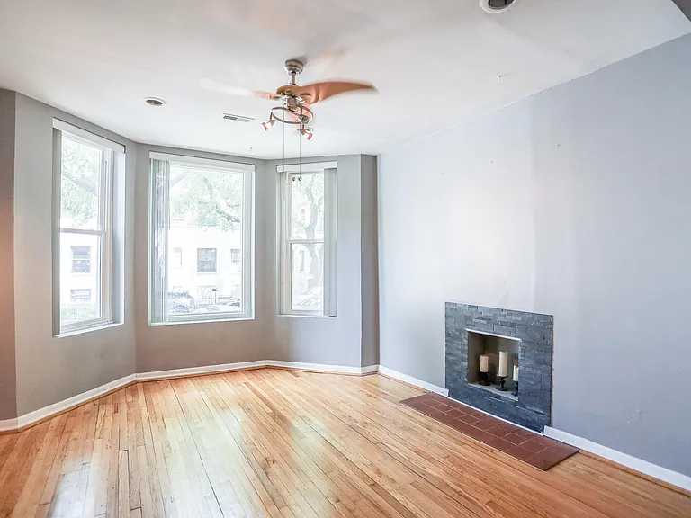 3556 N Wilton Ave #2 — Photo 4