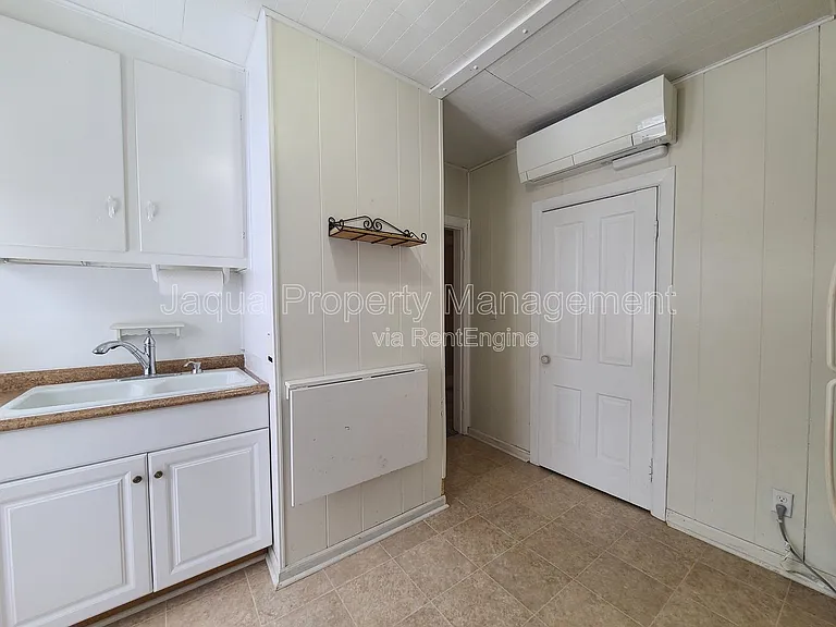 621 State St #2 — Photo 13
