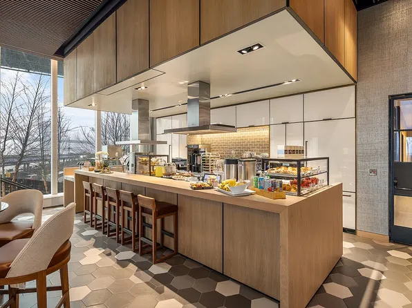 252 South Street image 53 of 61