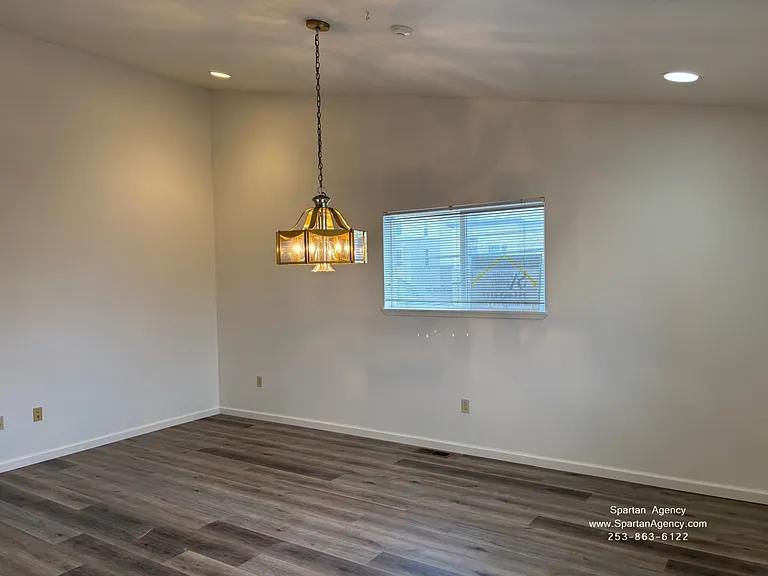 15310 Main St E #1 — Photo 11