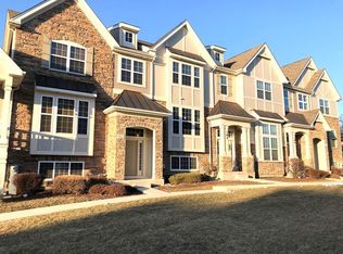 184 Sype Dr, Carol Stream, IL 60188