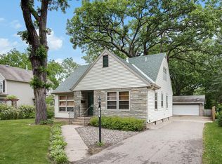 618 4th St W, Hastings, MN 55033