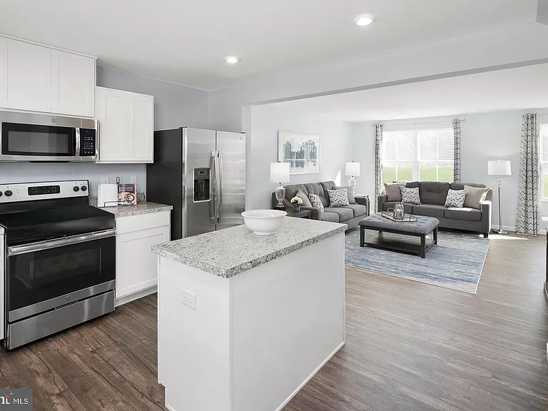 112 Hamilton Ln — Photo 4